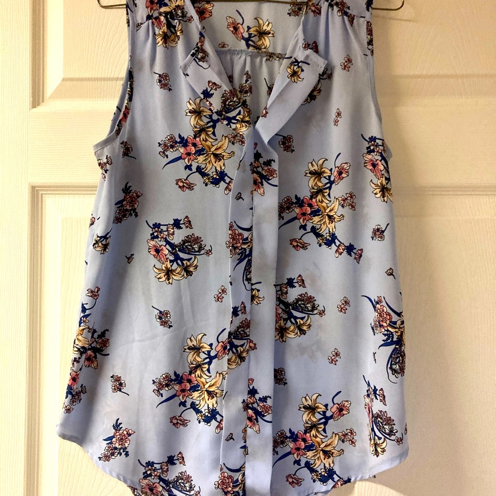Sleeveless blouse
